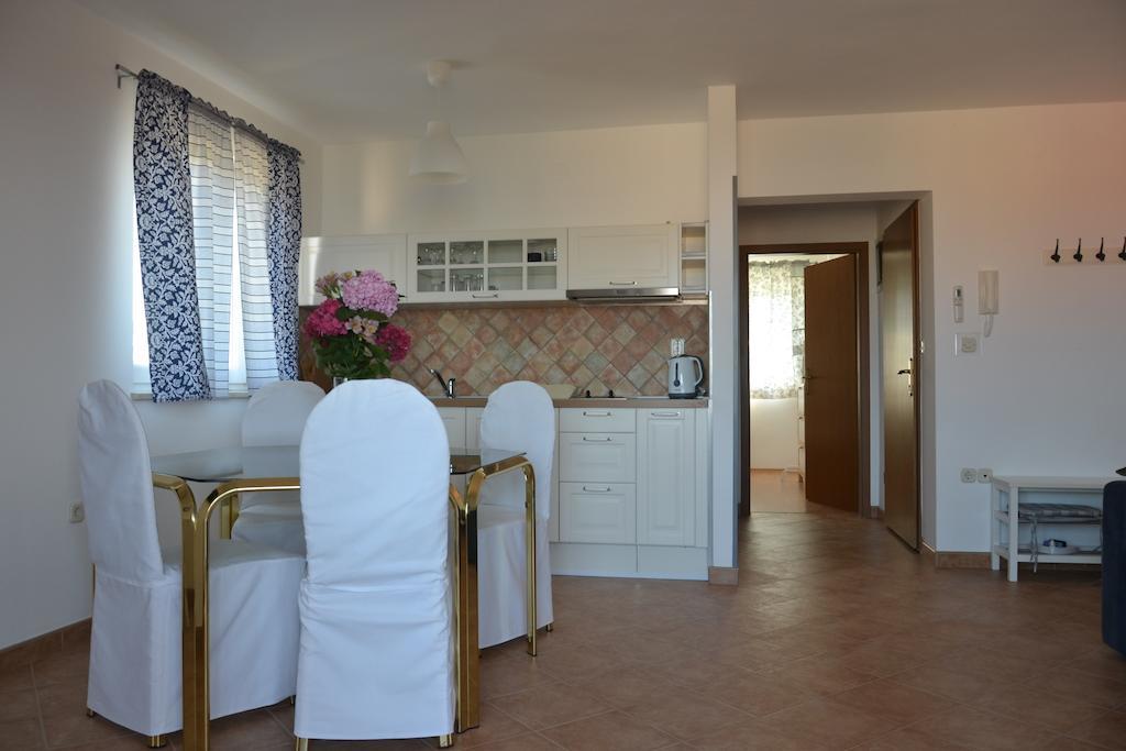Apartments Roza Μεντουλίν Δωμάτιο φωτογραφία